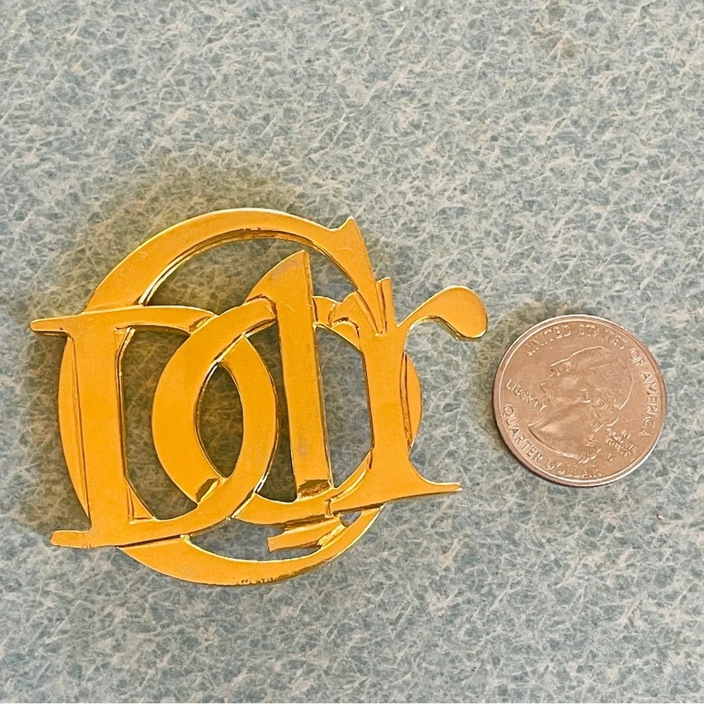 Vintage Christian Dior Parfums 90’s Gold-Toned Logo Brooc - Picture 6 of 10